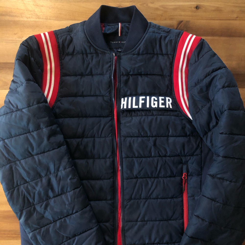 Tommy Hilfiger Men's Navy Puffer Jacket with Red Accents